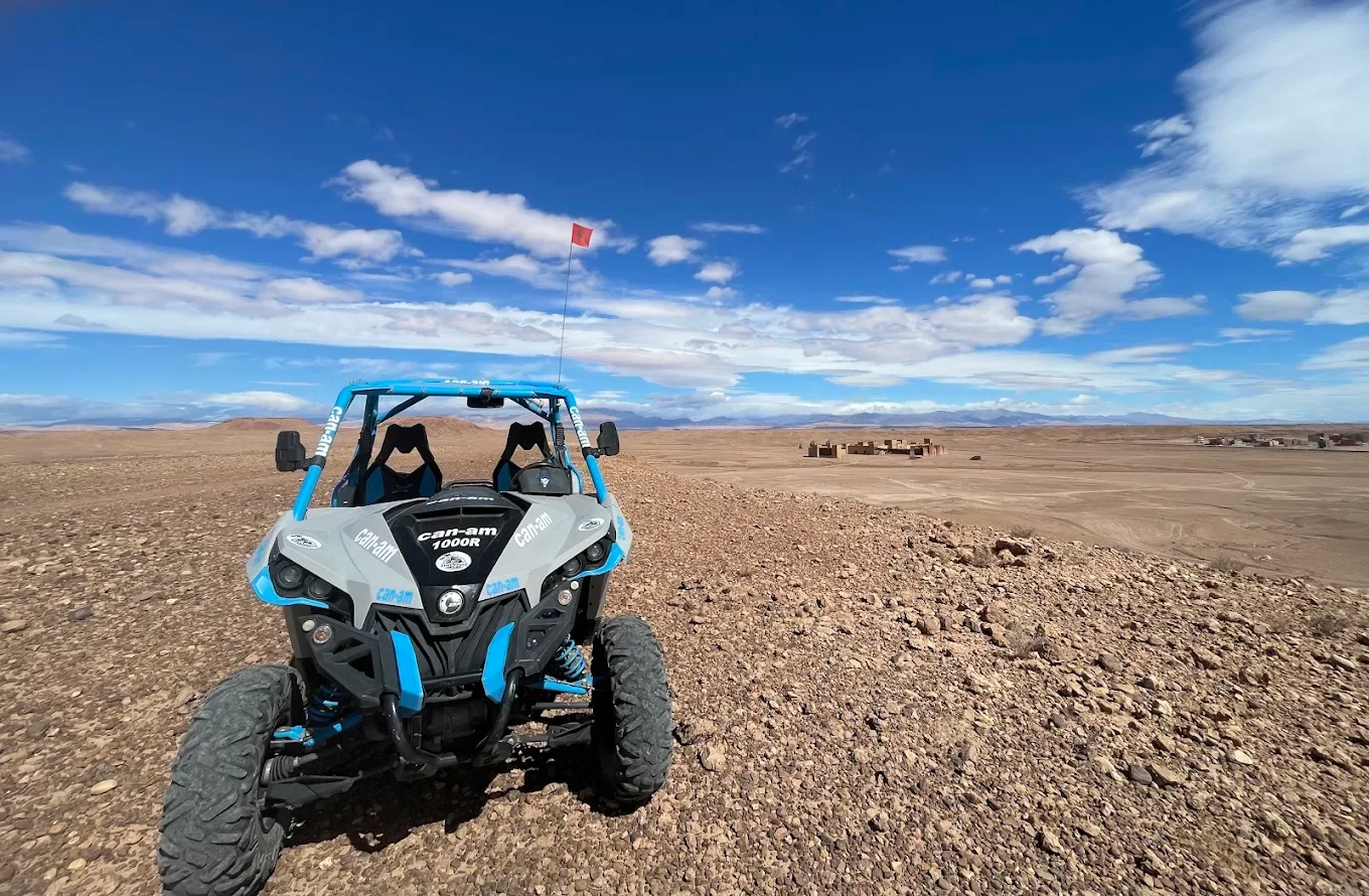 Buggy — Aït Ben Haddou — operator photograph.