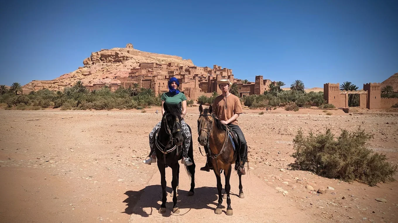 Horse riding — Aït Ben Haddou — operator photograph.