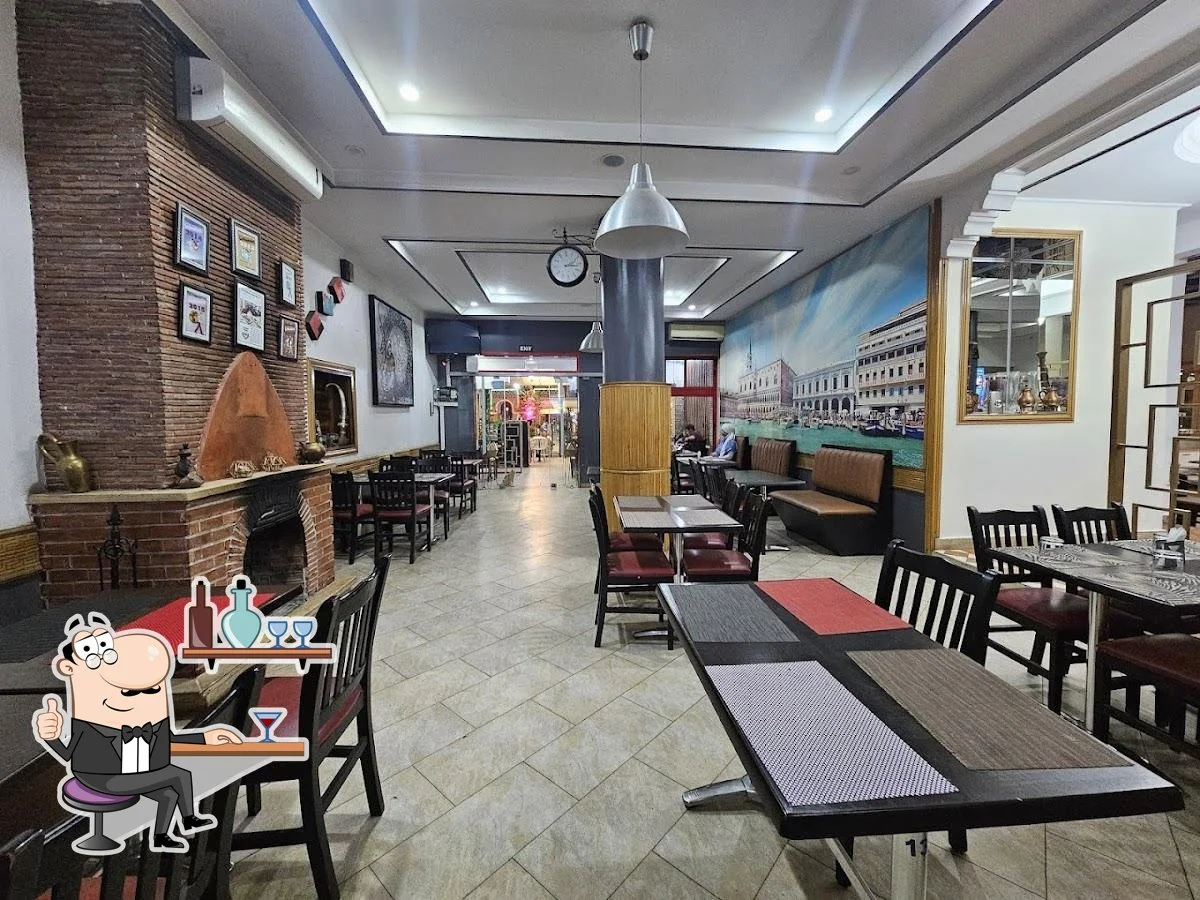 Restaurant Habous — source photograph.