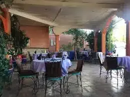 Restaurant 3 Thés — source photograph.